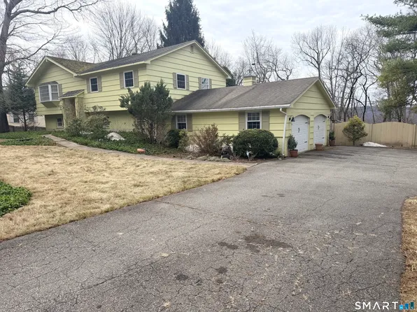 16 Dogwood Drive, New Milford, CT 06776