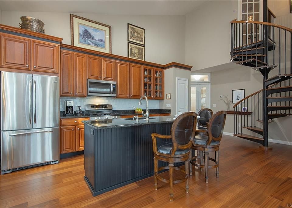1st image of 3408 Leeward Dr