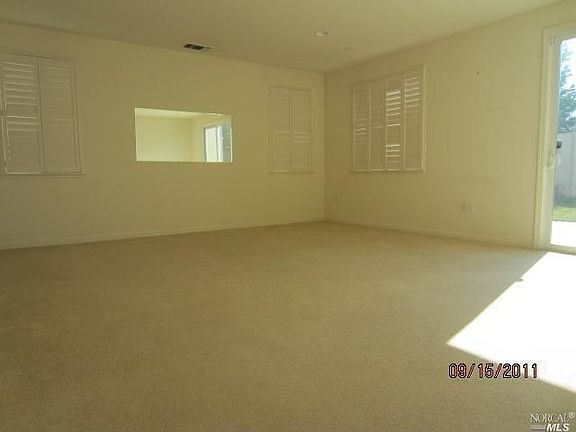3rd image of 98 Sarcedo Way