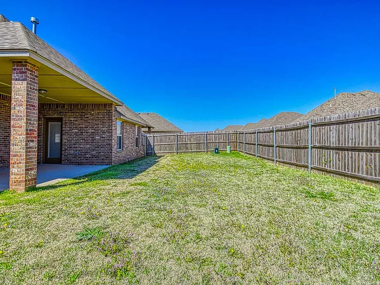 5105 SW 122nd Ter — Photo 36