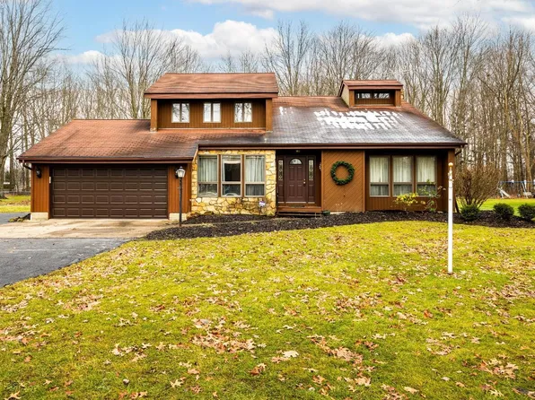 11651 Robson Rd, Grafton, OH 44044