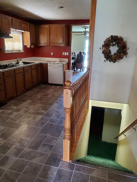 520 S Main St, Lenora, KS 67645 Zillow