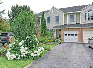 13 A Tupelo Dr, Halfmoon, NY 12065
