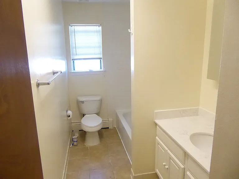 95 Valentine Ave #2 — Photo 5