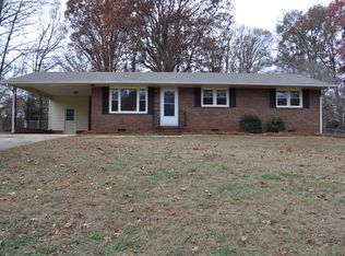 1784 Prescott Rd, Kernersville, NC 27284