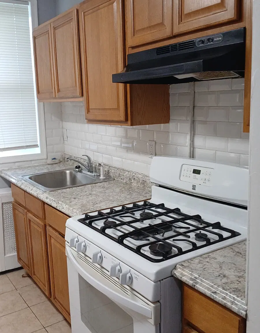 5532 Larchwood Ave — Photo 2