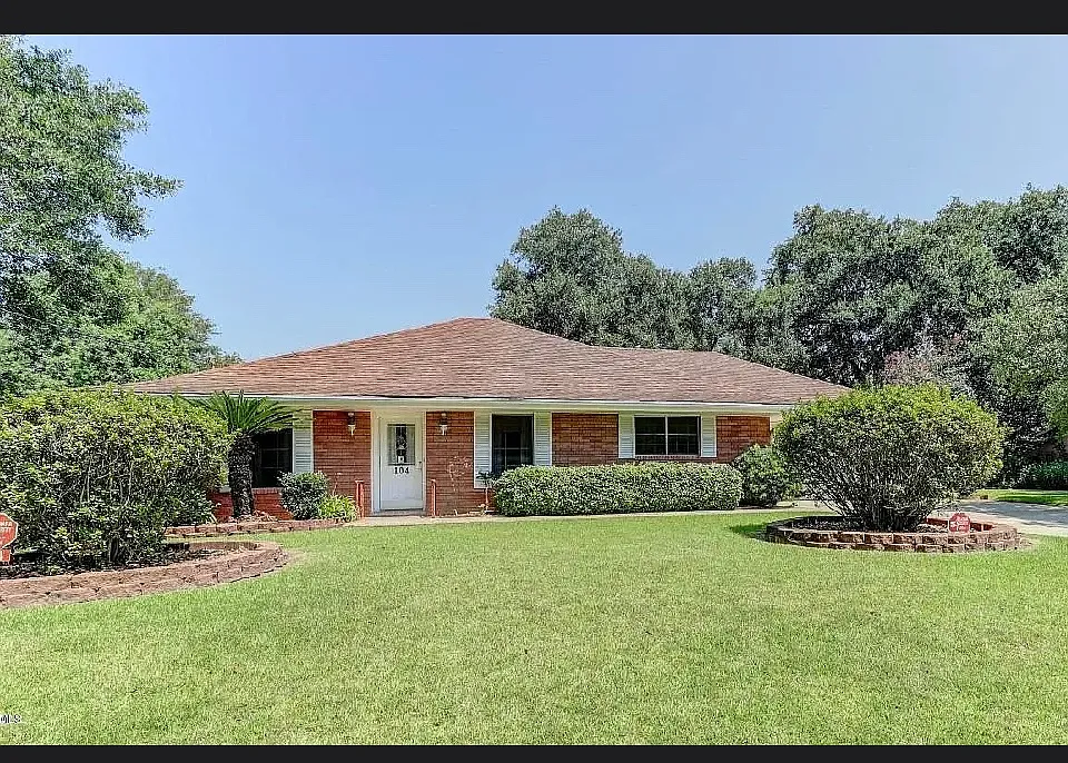104 Billeaud Ln