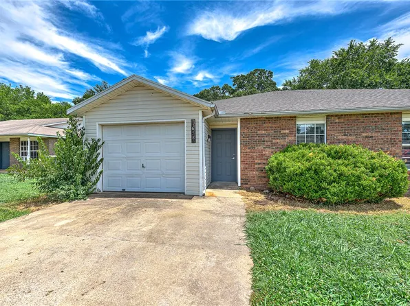 1658 N Boxley Ave, Fayetteville, AR 72704