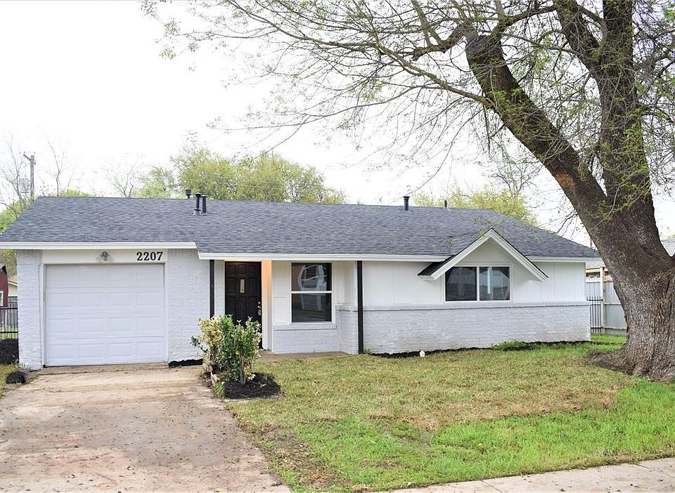 1st image of 2207 Marilyn Ln