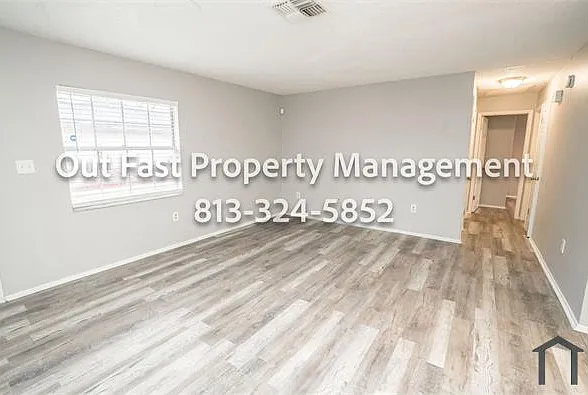 1277 Sylvia Ave — Photo 12