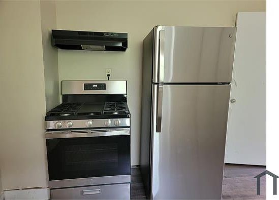 3rd image of 1728 Hays St APT 3