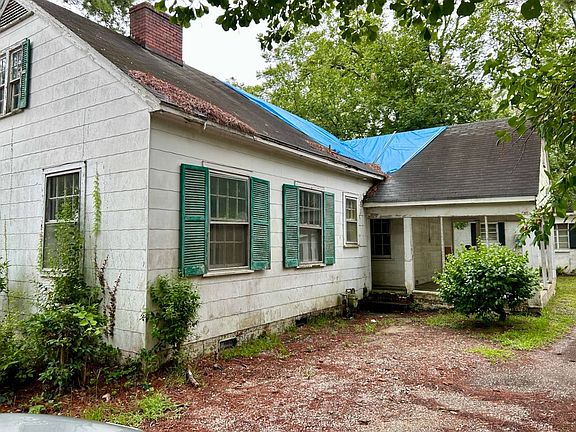 2nd image of 203 N Jordan St