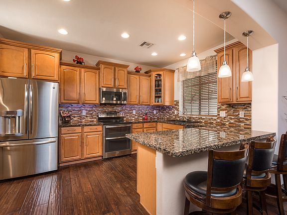 5th image of 2427 W Dusty Wren Dr