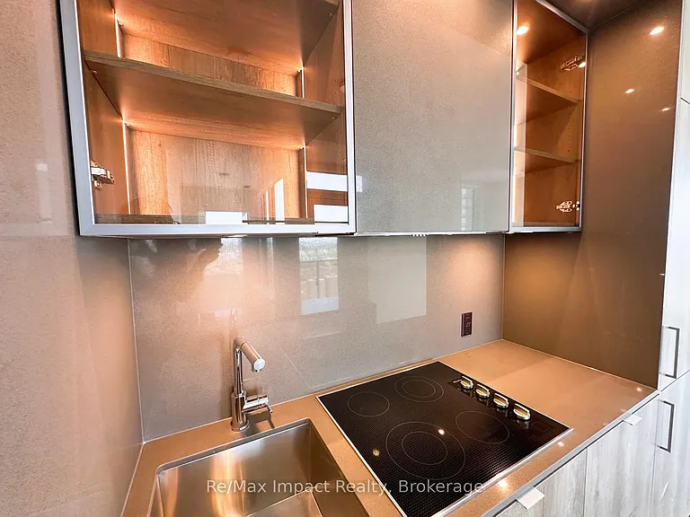 11 Yorkville Ave #4602 — Photo 10