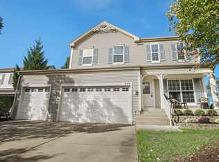 404 Glacier Dr, Streamwood, IL
