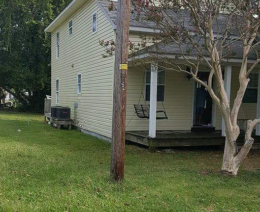 3rd image of 522 Strawberry St