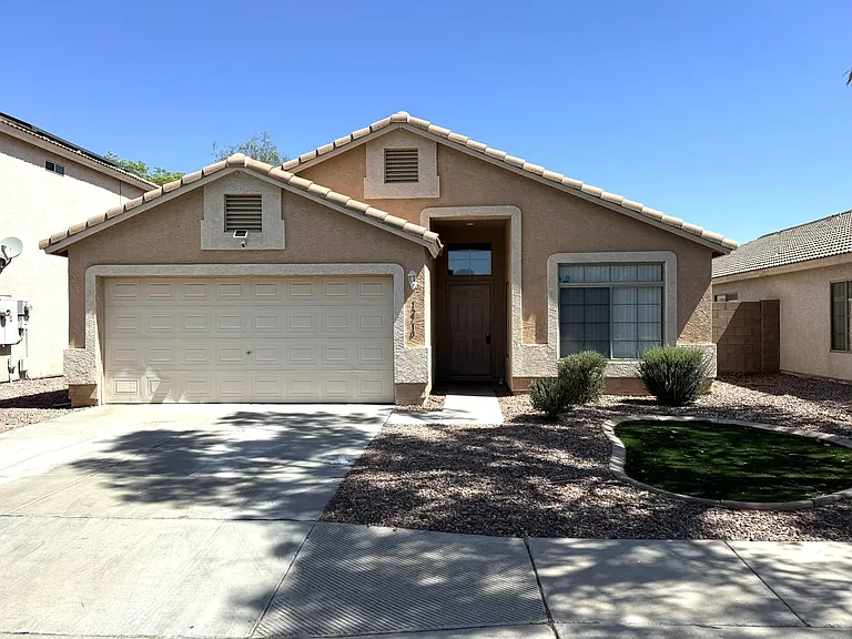 12710 W Ash St — Photo 1