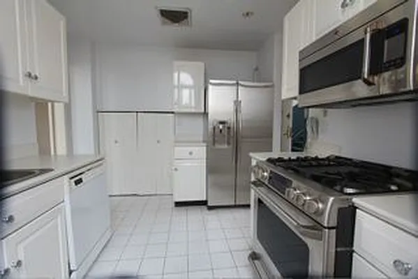 Sold by Real Estate Investors Group LLC | media 1