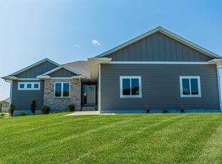 204 S 15th Ave, Rock Rapids, IA 51246
