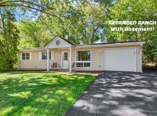 306 Tanglewood Dr, Streamwood, IL 60107