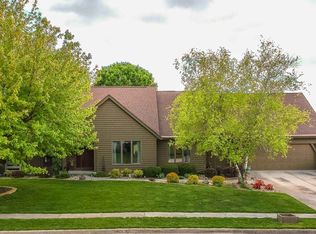 2009 Bramblewood Cc Ct, Normal, IL 61761