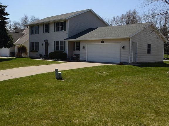 2nd image of 2475 Meadow Dr