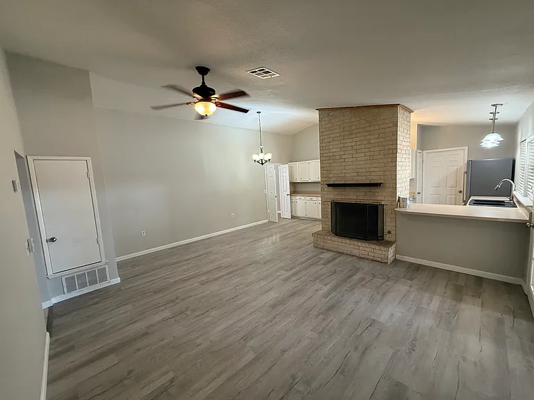 12410 La Lira Dr — Photo 3