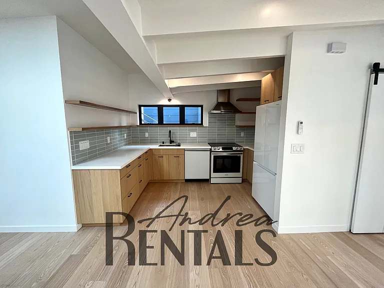 1244 Kains Ave — Photo 10