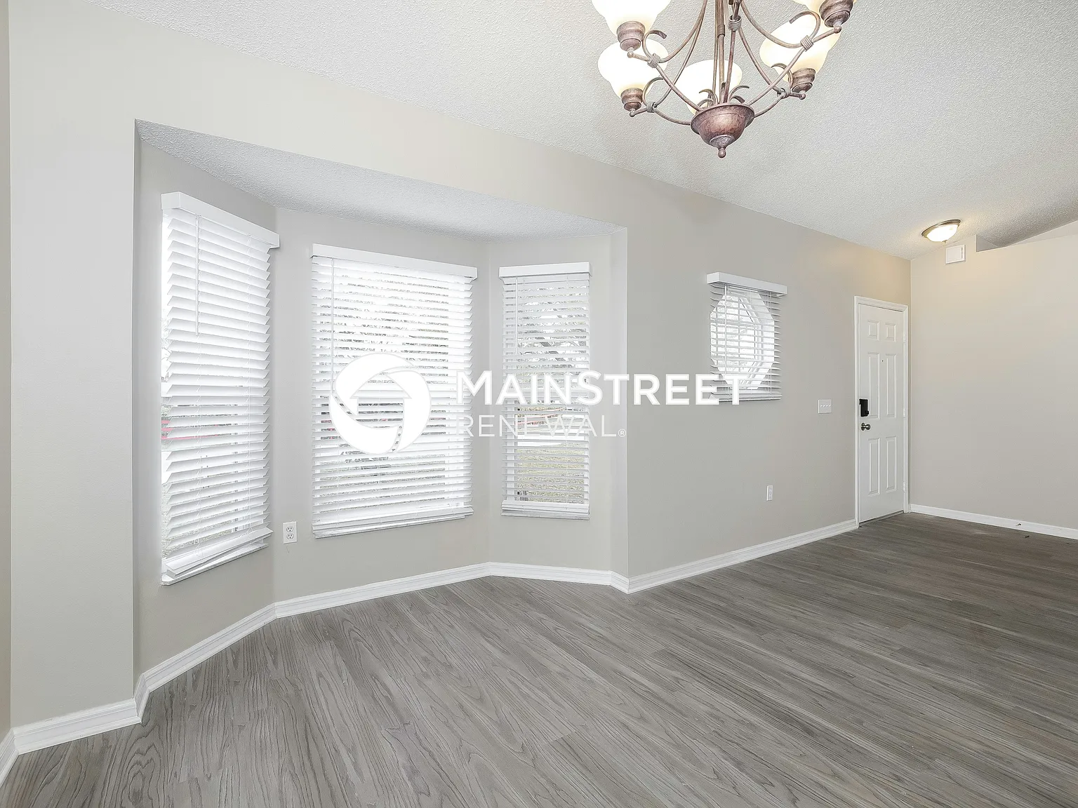 630 Bayport Dr — Photo 4