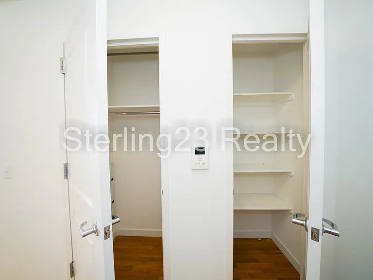 2550 Crescent St #2C — Photo 3