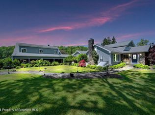 189 N Gravel Pond Rd, Clarks Summit, PA 18411