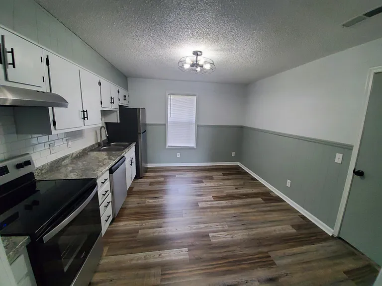 200 Railroad St #11 — Photo 16