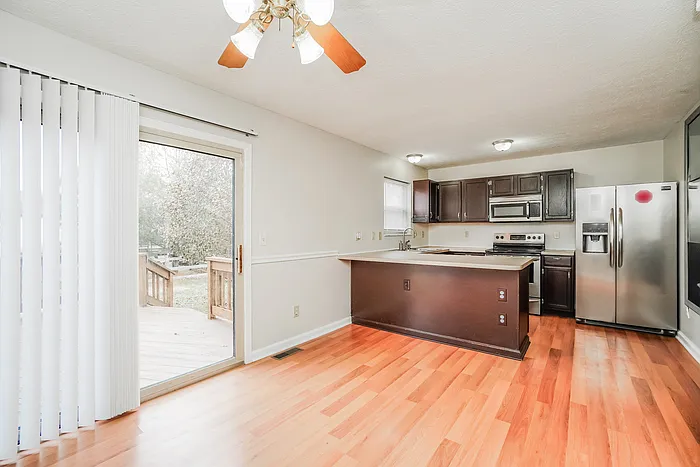 1449 Pepper Ln — Photo 7