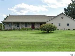 9294 Newtown Rd, Breinigsville, PA 18031