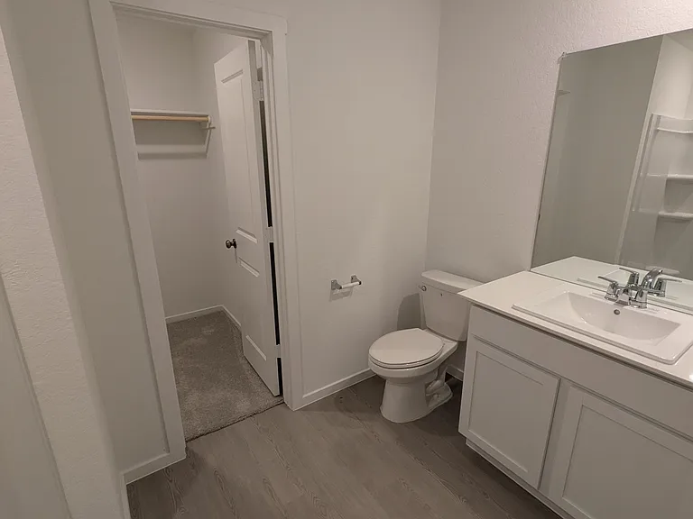 207 Pastar Fls — Photo 4