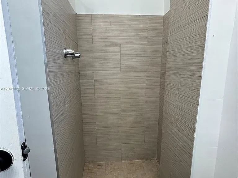 1843 Dewey St #114 — Photo 11