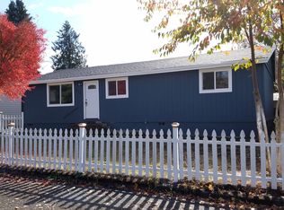 312 E 2nd St, Molalla, OR 97038