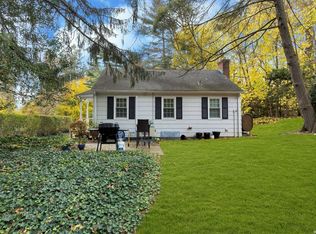 15A Cherry Ln, Glen Head, NY 11545