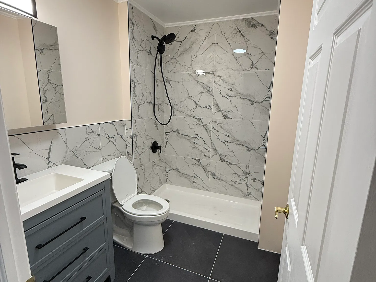 2 bed, $2,300 — Photo 4