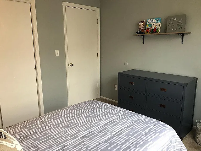 1403 Plymouth Rd — Photo 9