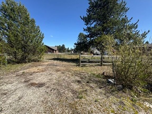 5th image of 12918 Red Fir Rd