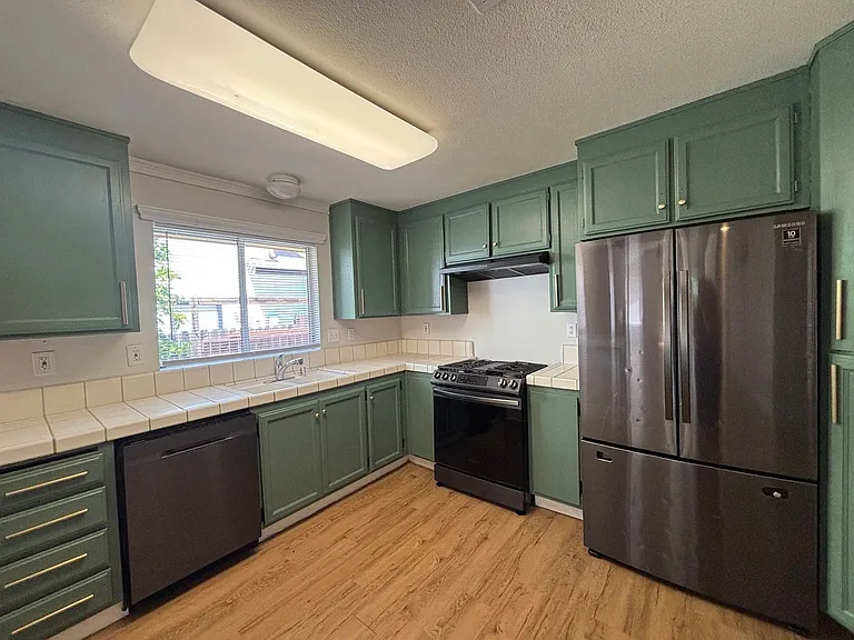 374 Aaron Cir — Photo 12