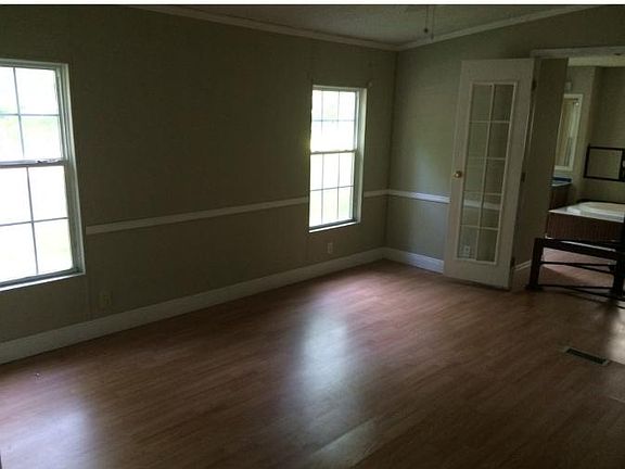 3rd image of 203 Willow Oak Ln #2