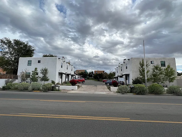 3202 Rufina St #F — Photo 15