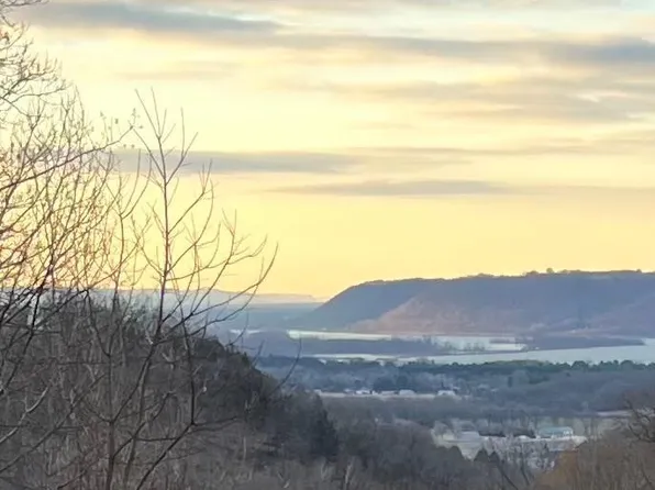 N1470 Pepin View Ln S, Pepin, WI 54759