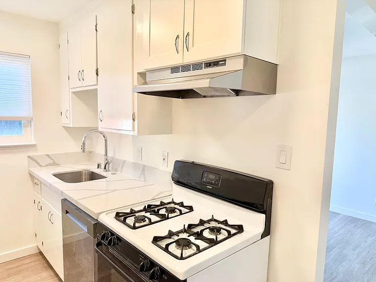 621 Wessex — Photo 2