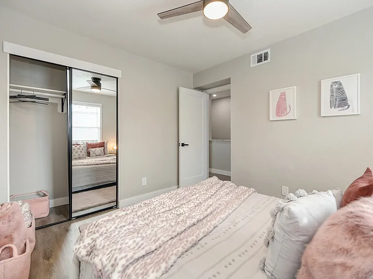 5608 Hillsdale Blvd #C — Photo 42