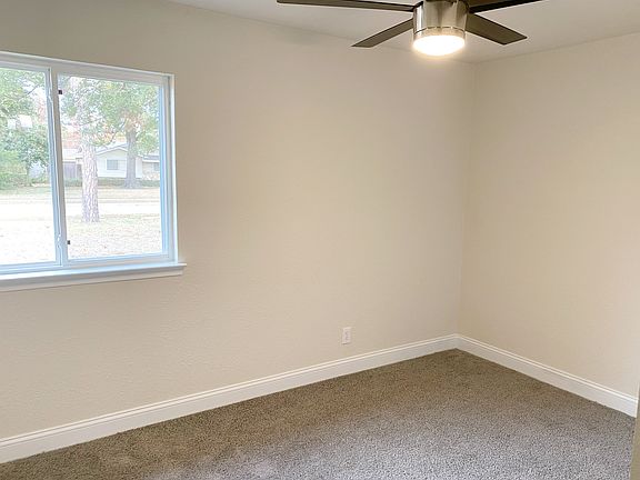 5th image of 1126 Larkspur Dr