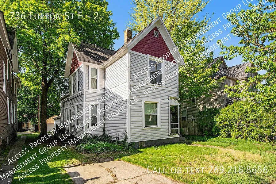 736 Fulton St E #2