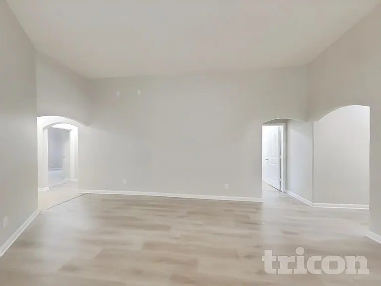 2832 Mistywood Ln — Photo 3
